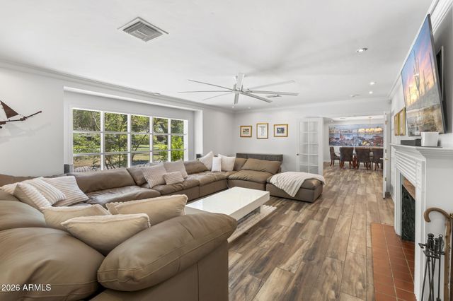 550 W BERRIDGE Lane, Phoenix, AZ 85013
