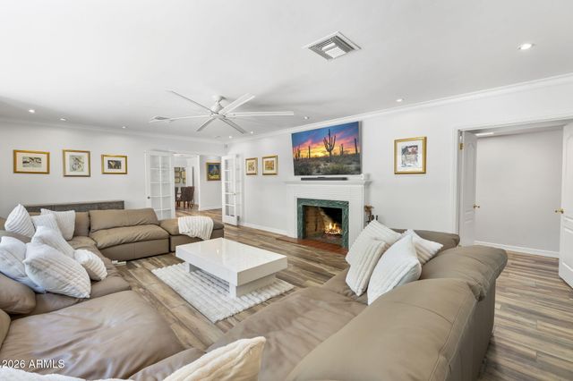 550 W BERRIDGE Lane, Phoenix, AZ 85013
