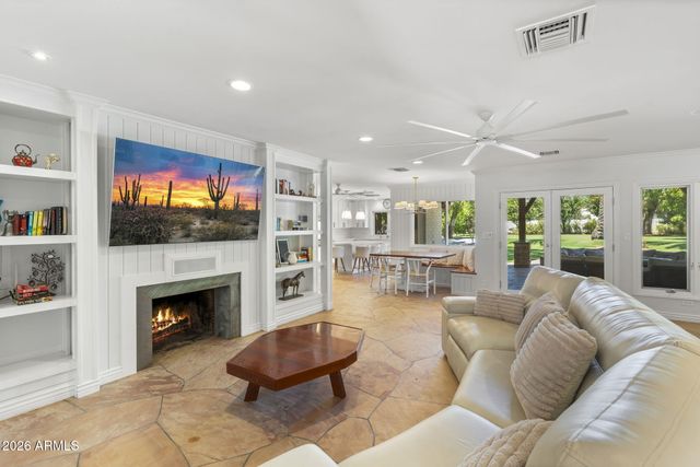 550 W BERRIDGE Lane, Phoenix, AZ 85013
