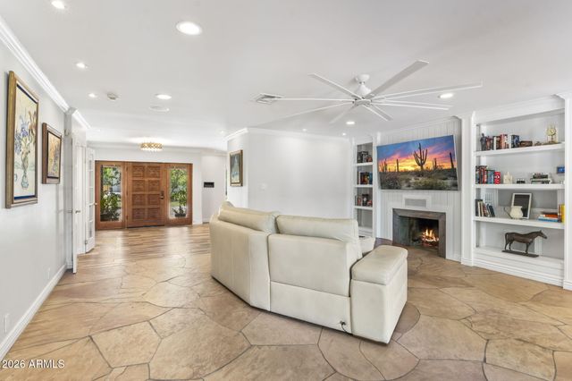 550 W BERRIDGE Lane, Phoenix, AZ 85013