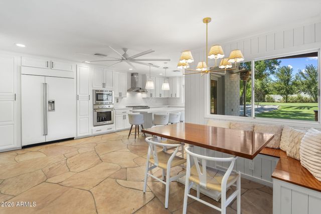 550 W BERRIDGE Lane, Phoenix, AZ 85013