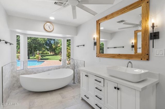 550 W BERRIDGE Lane, Phoenix, AZ 85013