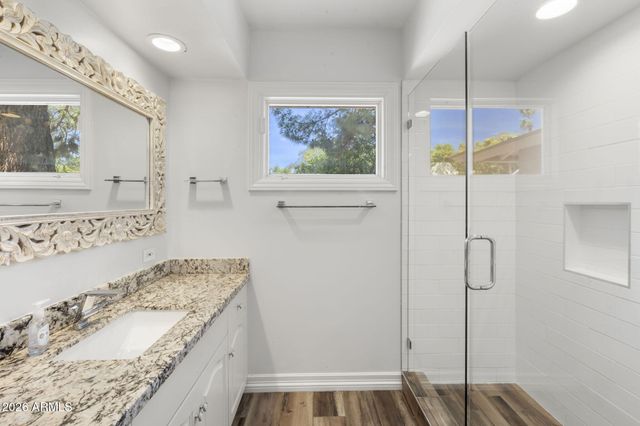 550 W BERRIDGE Lane, Phoenix, AZ 85013