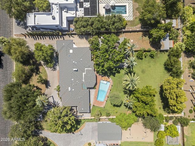 550 W BERRIDGE Lane, Phoenix, AZ 85013