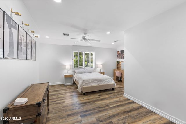 550 W BERRIDGE Lane, Phoenix, AZ 85013