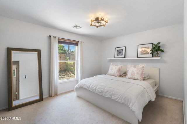 550 W BERRIDGE Lane, Phoenix, AZ 85013