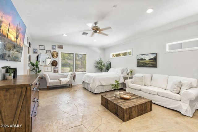 550 W BERRIDGE Lane, Phoenix, AZ 85013