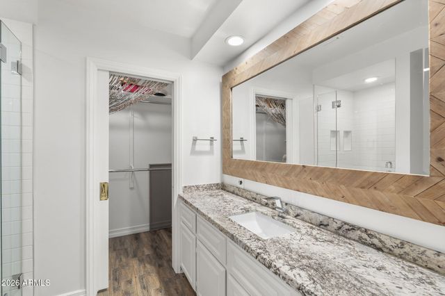 550 W BERRIDGE Lane, Phoenix, AZ 85013