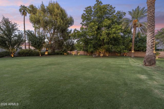 550 W BERRIDGE Lane, Phoenix, AZ 85013