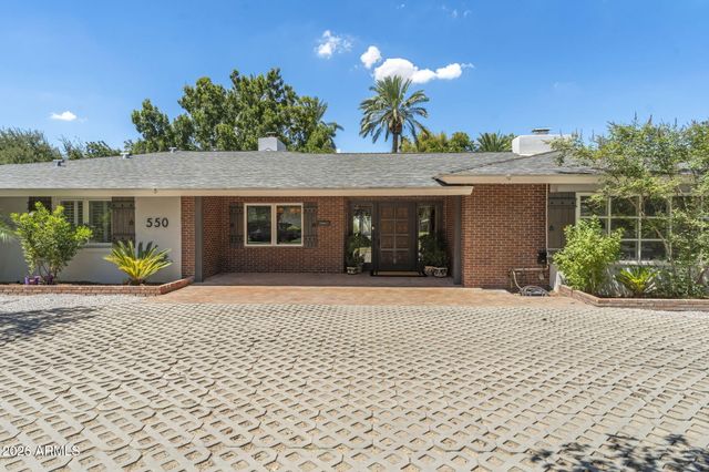 550 W BERRIDGE Lane, Phoenix, AZ 85013