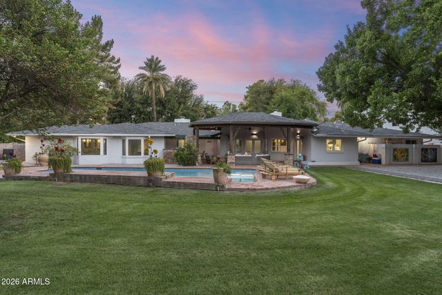 550 W BERRIDGE Lane, Phoenix, AZ 85013