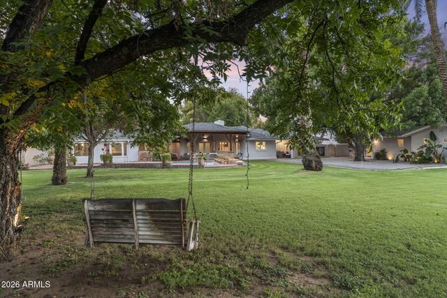 550 W BERRIDGE Lane, Phoenix, AZ 85013