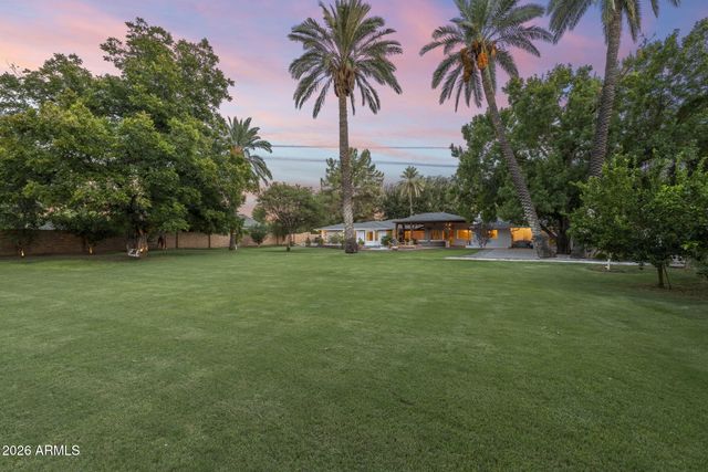 550 W BERRIDGE Lane, Phoenix, AZ 85013