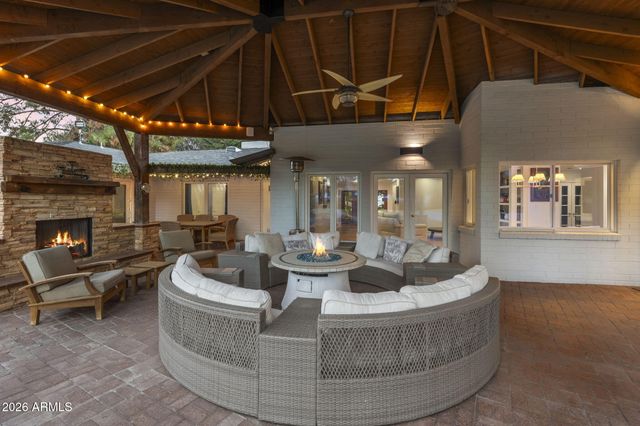 550 W BERRIDGE Lane, Phoenix, AZ 85013