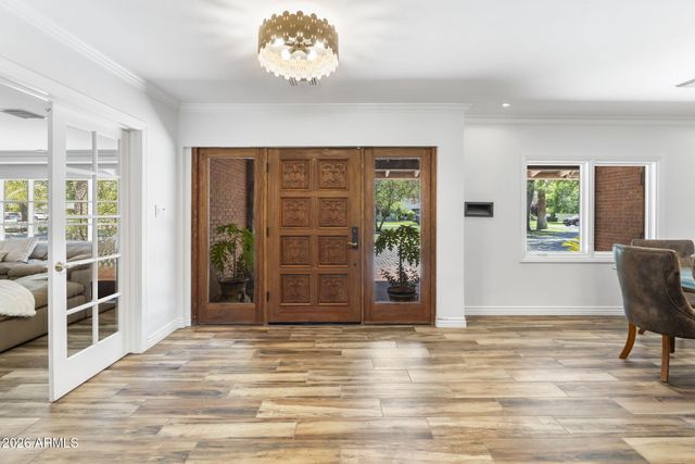 550 W BERRIDGE Lane, Phoenix, AZ 85013
