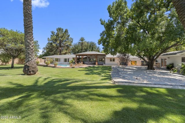 550 W BERRIDGE Lane, Phoenix, AZ 85013