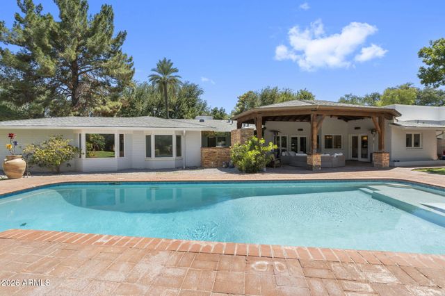 550 W BERRIDGE Lane, Phoenix, AZ 85013