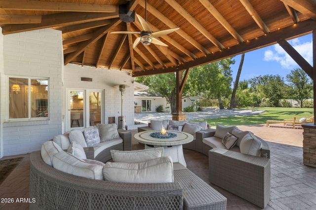 550 W BERRIDGE Lane, Phoenix, AZ 85013