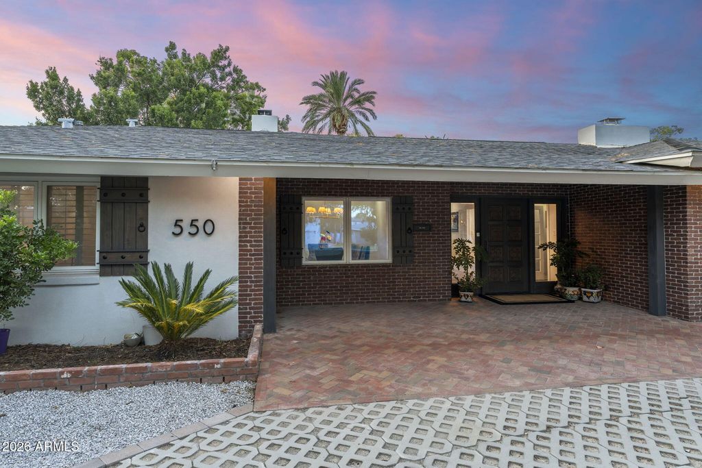 550 W BERRIDGE Lane, Phoenix, AZ 85013 — photo 5