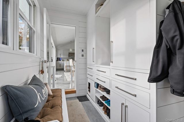 54 Glade Road, East Hampton, NY 11937