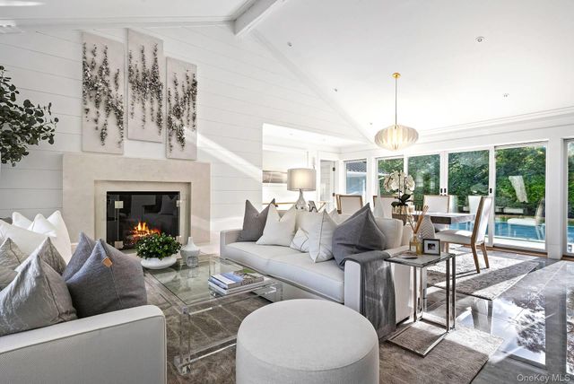 54 Glade Road, East Hampton, NY 11937