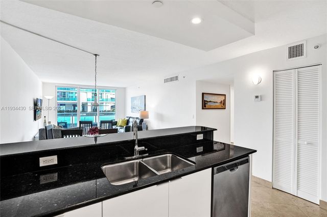 6917 Collins Ave 503, Miami Beach, FL 33141