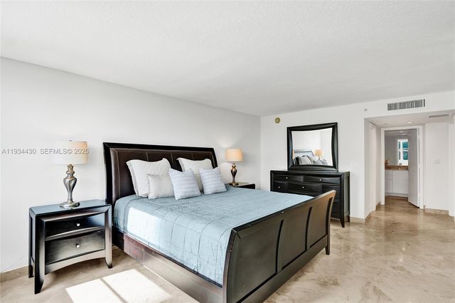 6917 Collins Ave 503, Miami Beach, FL 33141