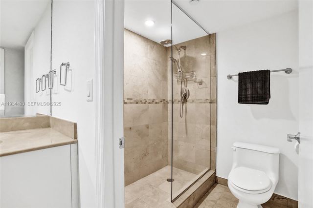 6917 Collins Ave 503, Miami Beach, FL 33141