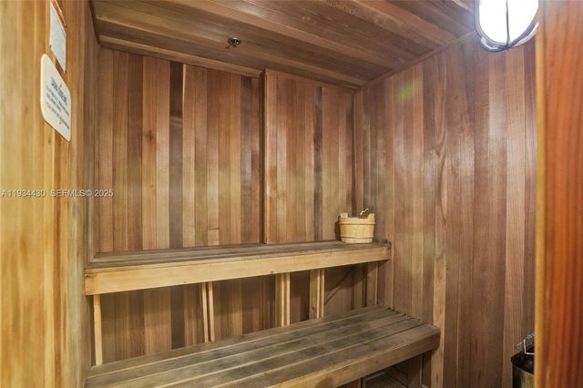 6917 Collins Ave 503, Miami Beach, FL 33141