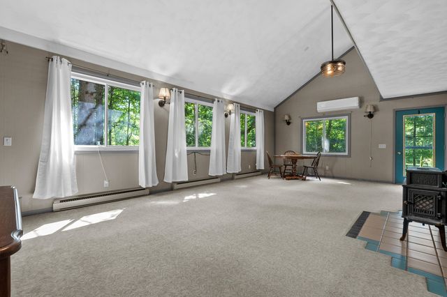9299 W Avenue E, Vicksburg, MI 49097
