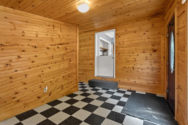 9299 W Avenue E, Vicksburg, MI 49097