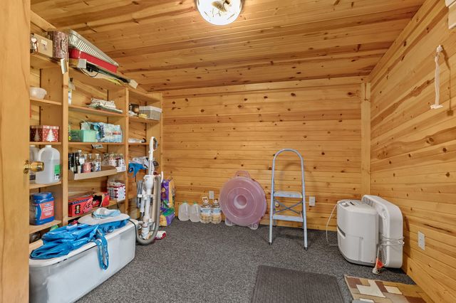 9299 W Avenue E, Vicksburg, MI 49097