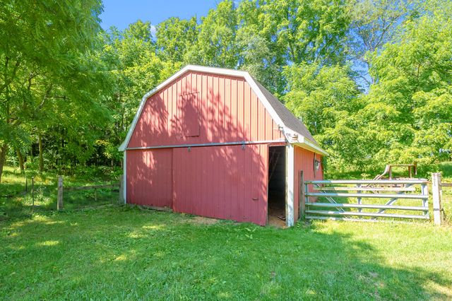 9299 W Avenue E, Vicksburg, MI 49097