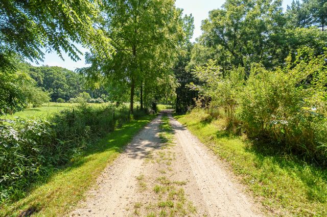 9299 W Avenue E, Vicksburg, MI 49097
