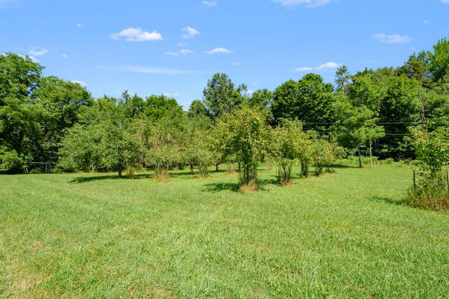 9299 W Avenue E, Vicksburg, MI 49097