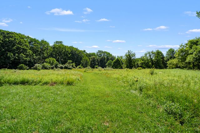 9299 W Avenue E, Vicksburg, MI 49097