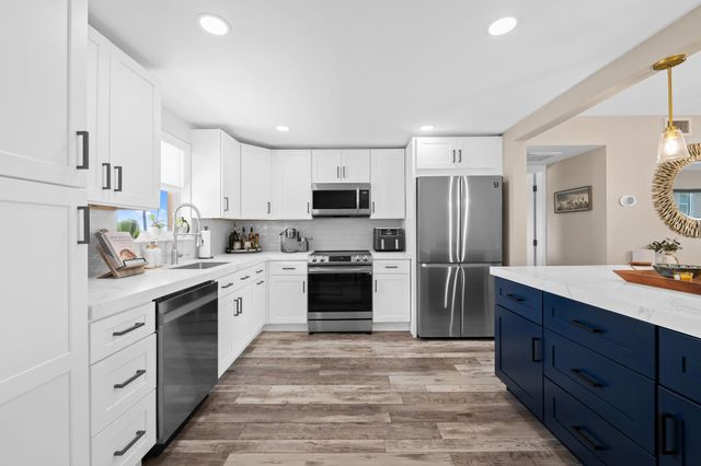 1051 Hillsboro Mile 308E, Hillsboro Beach, FL 33062