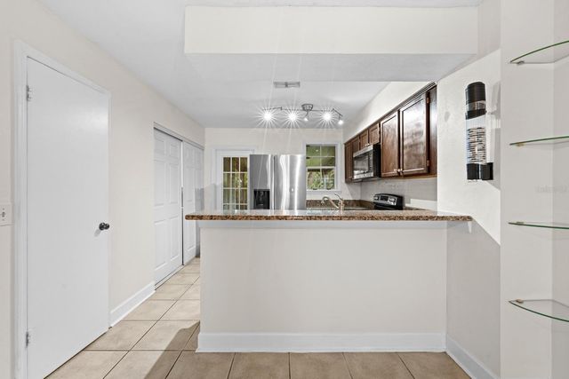 11317 STRATTON PARK DRIVE, Temple Terrace, FL 33617