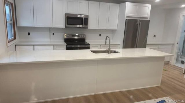 19 Henning Drive 1, Montrose, NY 10548