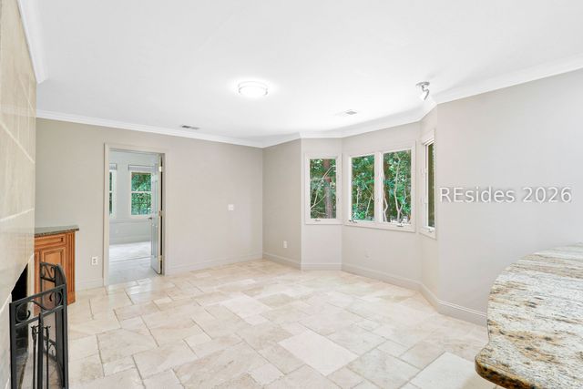 3 Deerfield Rd, Hilton Head Island, SC 29926