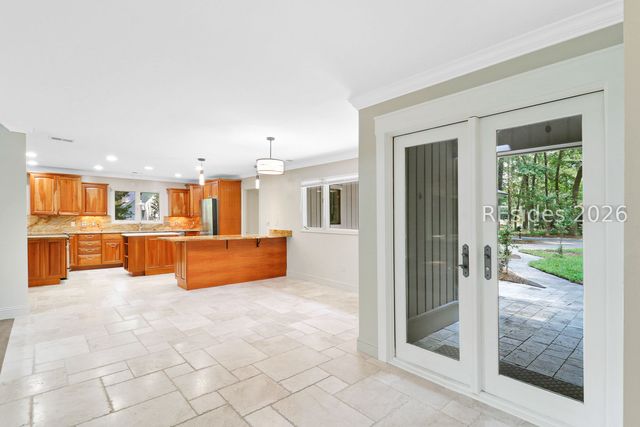 3 Deerfield Rd, Hilton Head Island, SC 29926
