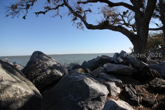 3 Deerfield Rd, Hilton Head Island, SC 29926