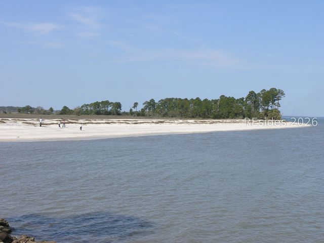 3 Deerfield Rd, Hilton Head Island, SC 29926