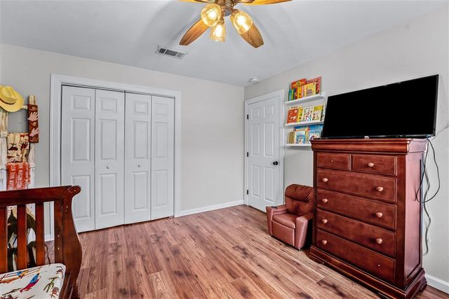 111 E Park Manor, Moss Bluff, LA 70611