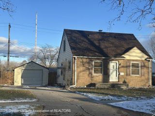 3149 Plymouth Drive, Lansing, MI 48910