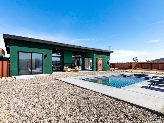 59130 Reche Road, Landers, CA 92285