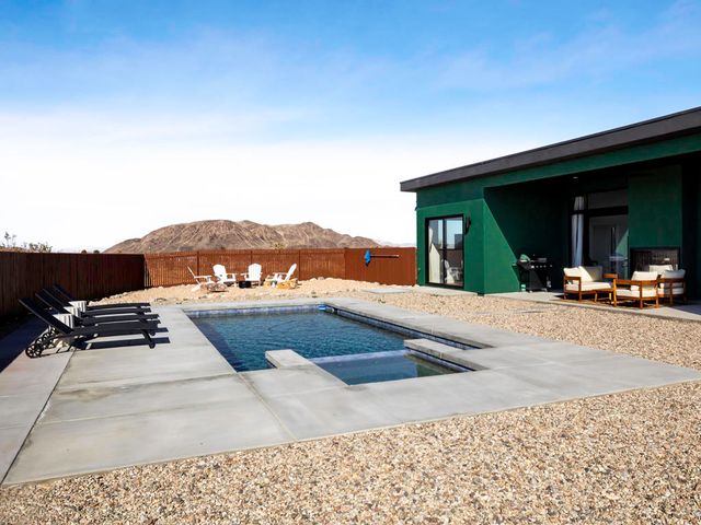 59130 Reche Road, Landers, CA 92285