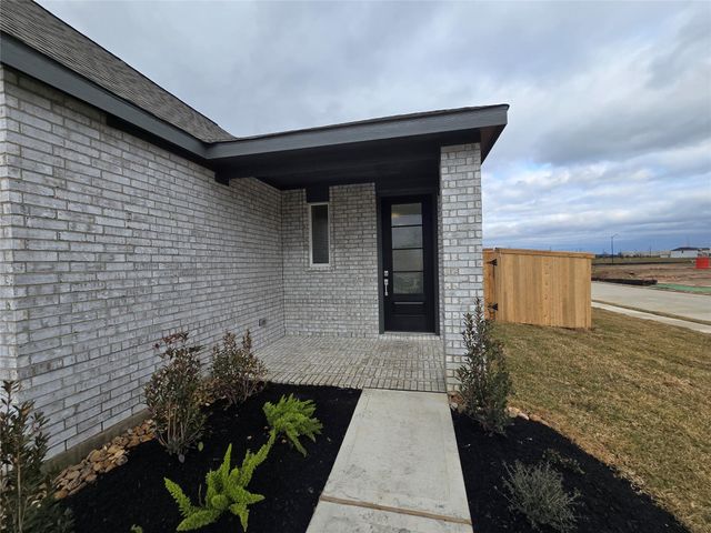 1510 Gentle Wind Court, Angleton, TX 77515