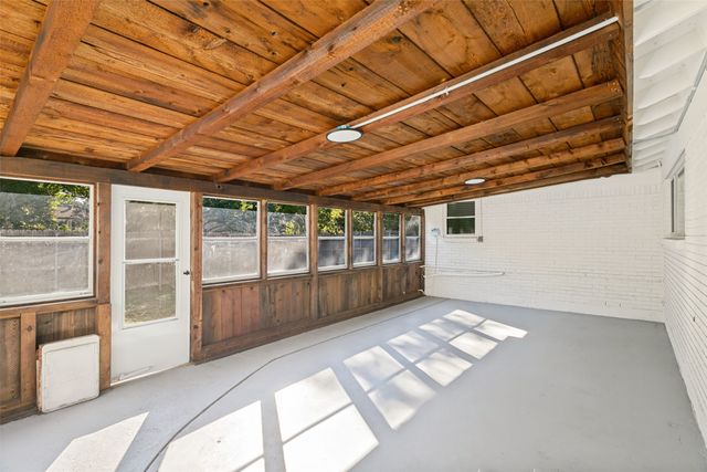 1124 Norwood Drive, Hurst, TX 76053