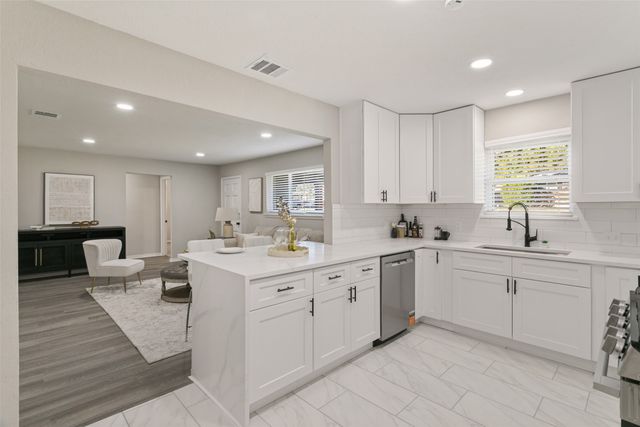 1124 Norwood Drive, Hurst, TX 76053
